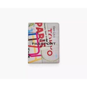 (NWT) Marc Jacobs The Tourist Leather Passport Case